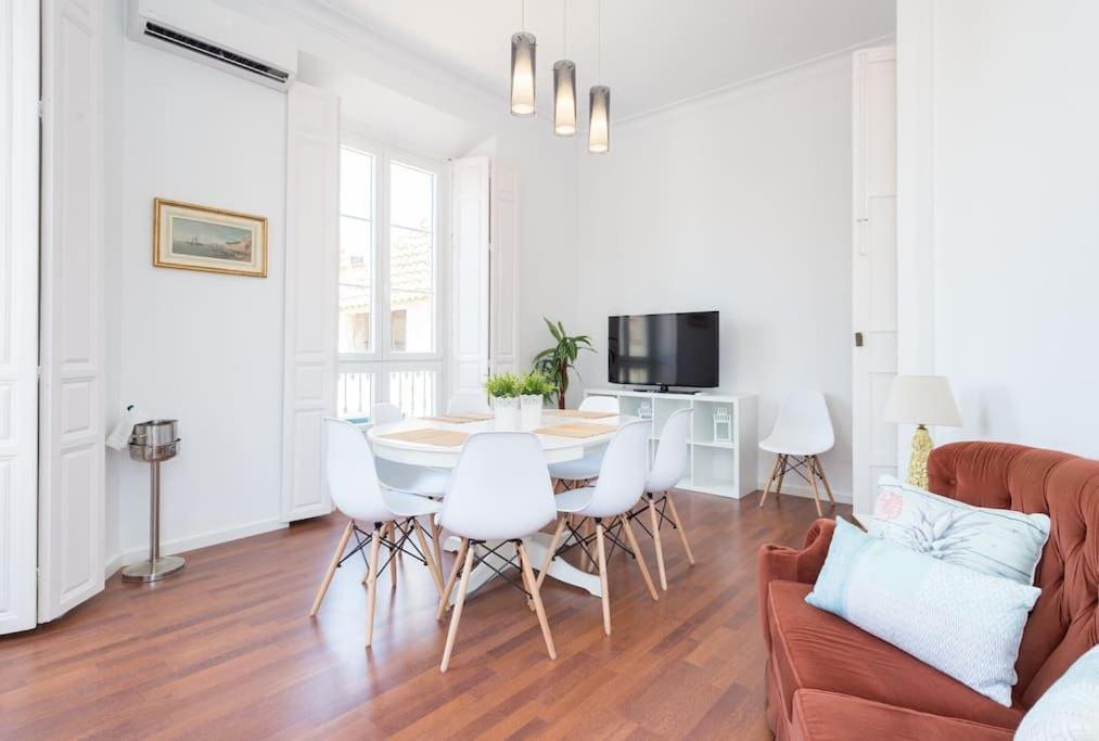 Sunny Malaga Apartments Екстер'єр фото