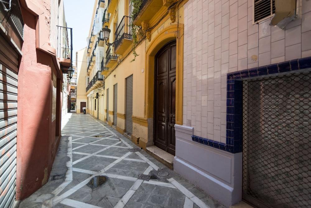 Sunny Malaga Apartments Екстер'єр фото
